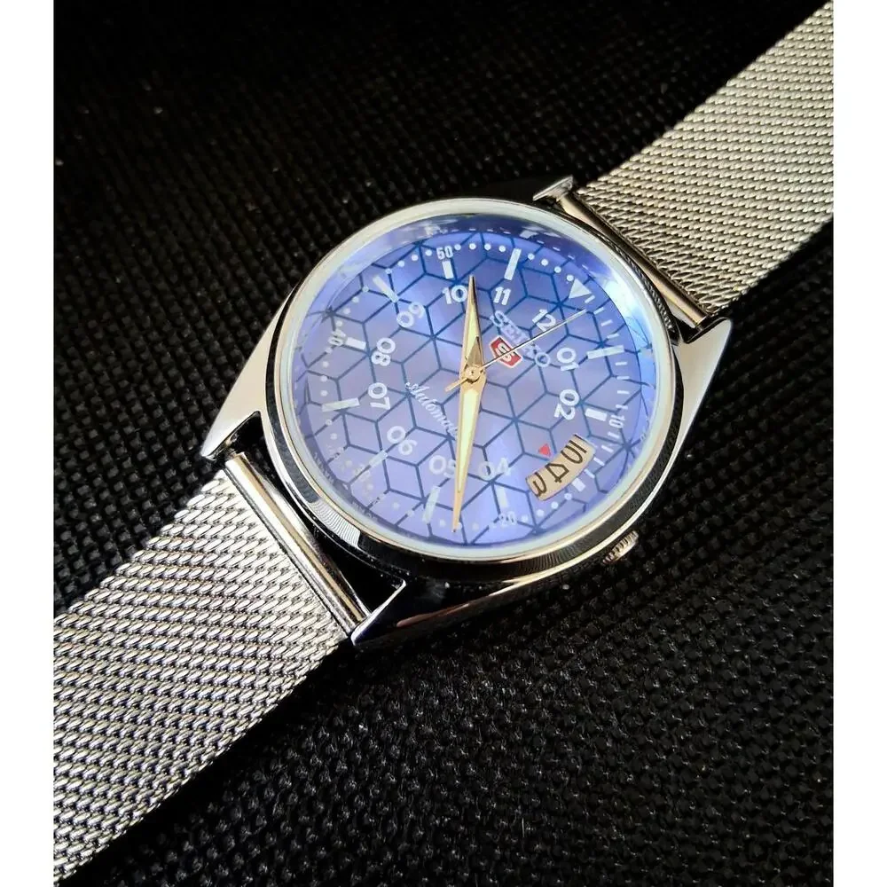 Vintage Men's Seiko 5 Automatic Blue Wath RARE